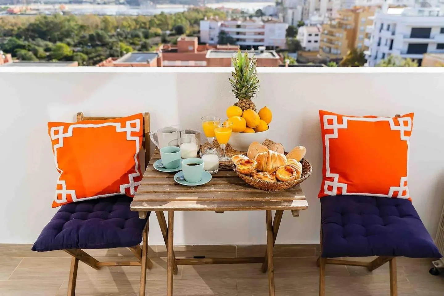 Stylish Apartment With View Portimao
